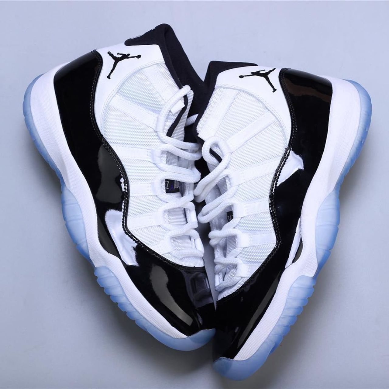 air-jordan-11-xi-concord-2018-release-date-378037-100-lateral.jpg