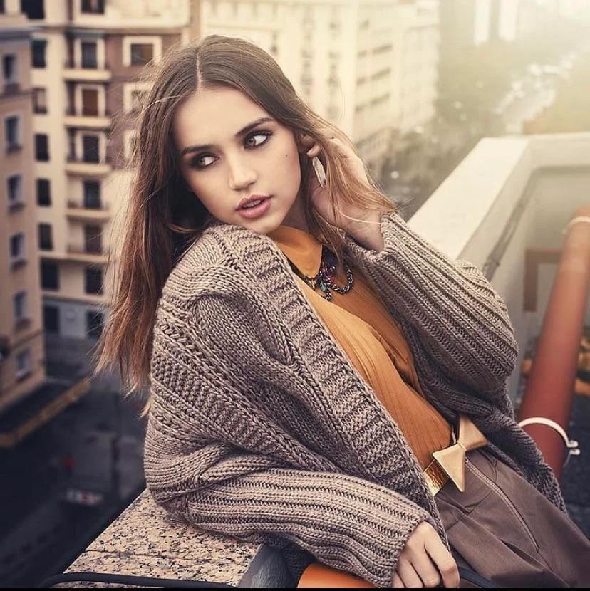 Ana De Armas 009.jpg