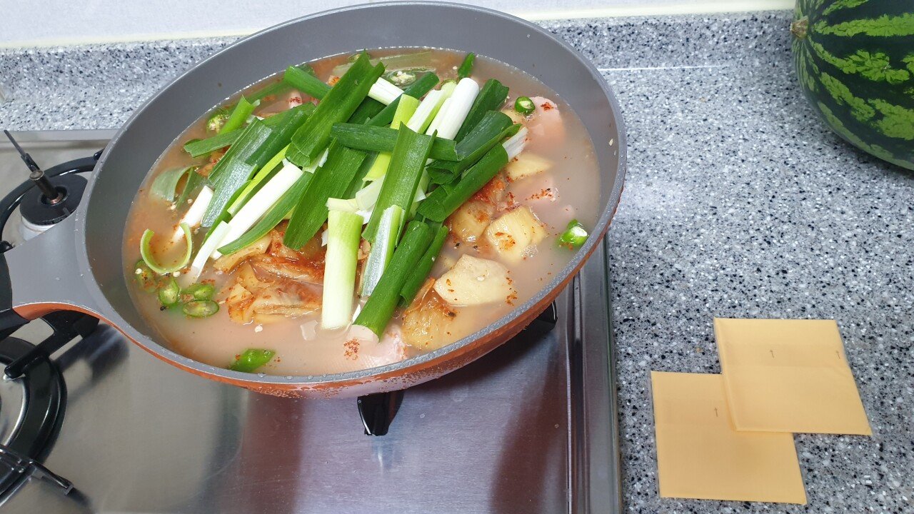 20210629_192252.jpg 부대찌개 이렇게 해서 맛 없으면 음여갤로 찾아와라