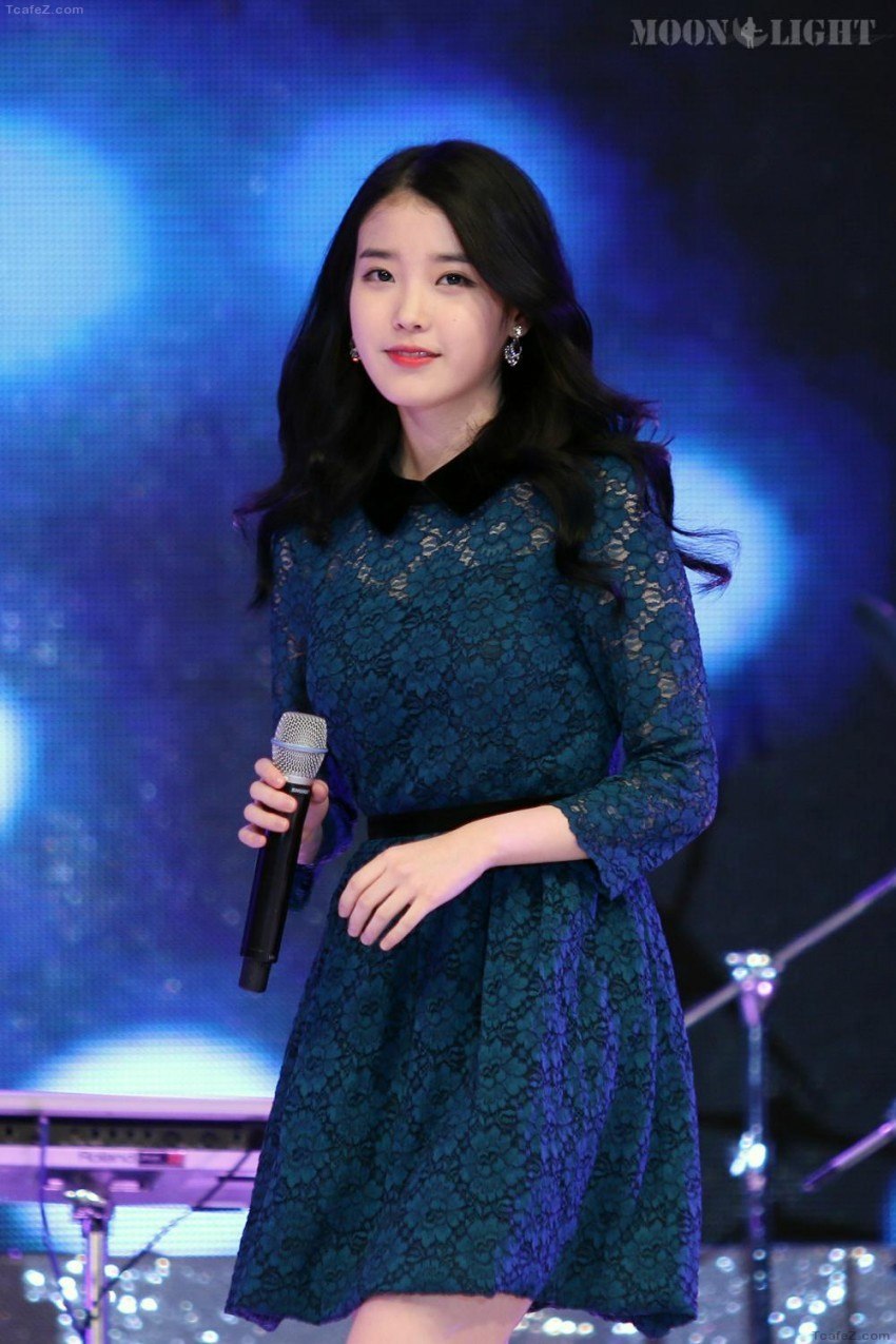 아이유 120.jpg