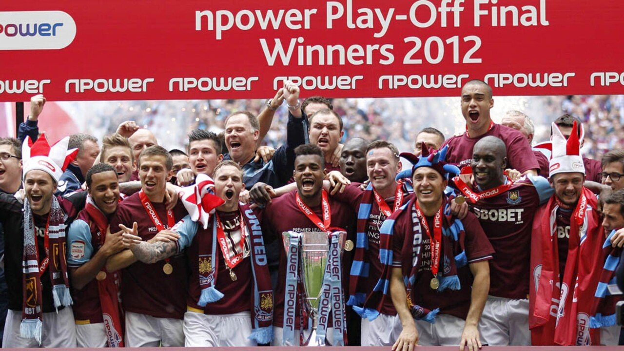 Trophy-Victory-Winners-West-Ham-United-Champi_2767628.jpg 역대 챔피언쉽 플레이오프를 알아보자