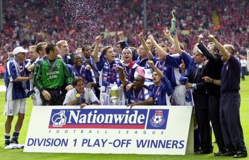 First_Division_Play_Off_Winners_1999-2000.jpg 역대 챔피언쉽 플레이오프를 알아보자