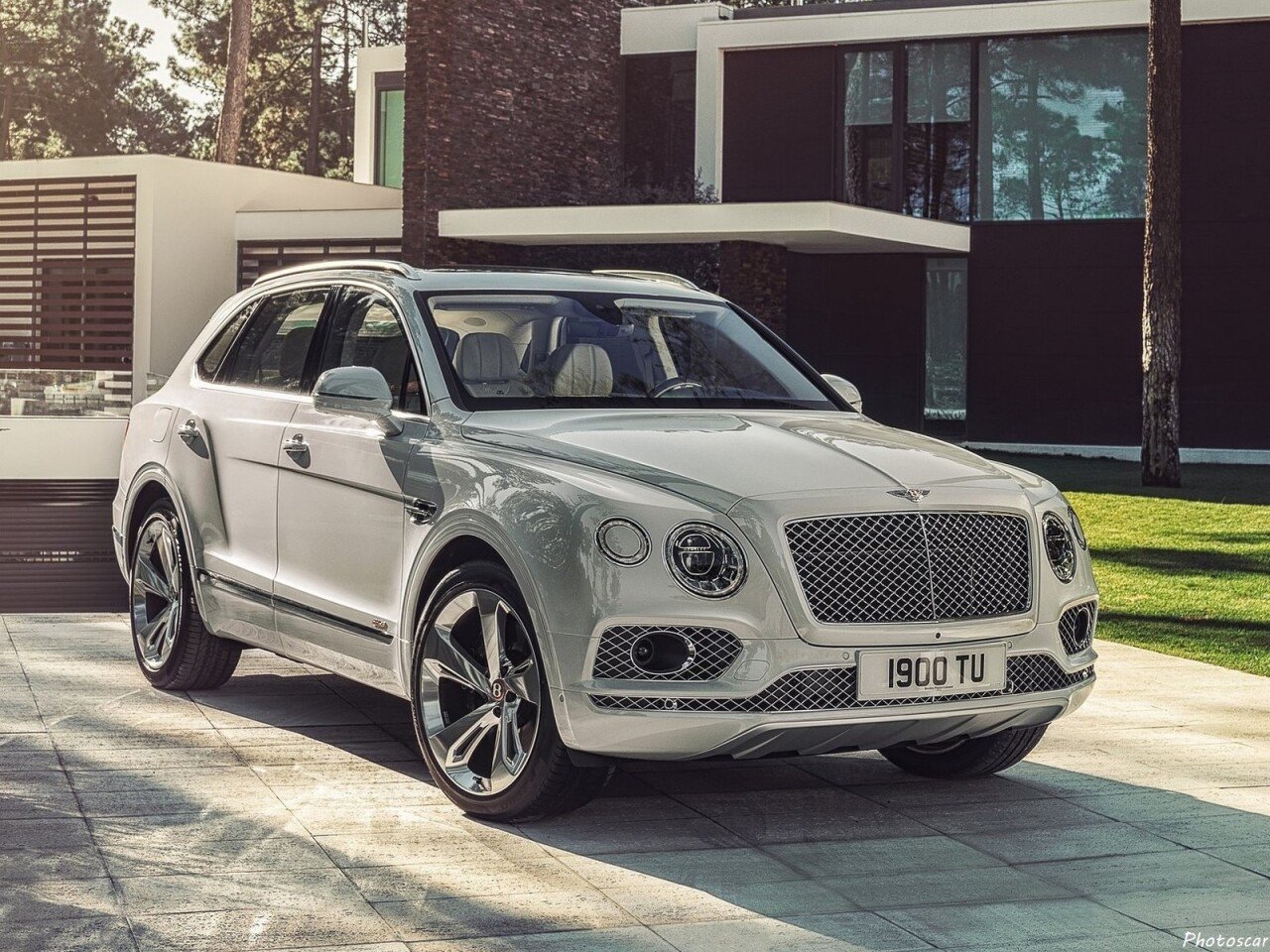 Bentley-Bentayga-Hybrid-2019-03.jpg 현존 최고의 디자인을 가진 SUV